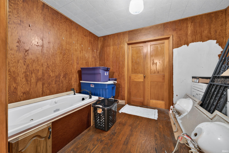 Listing Image 18