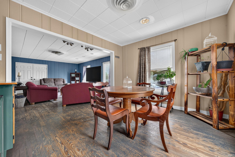 Listing Image 10