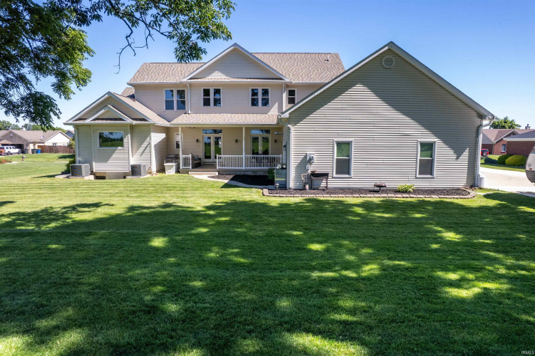 Listing Image 4