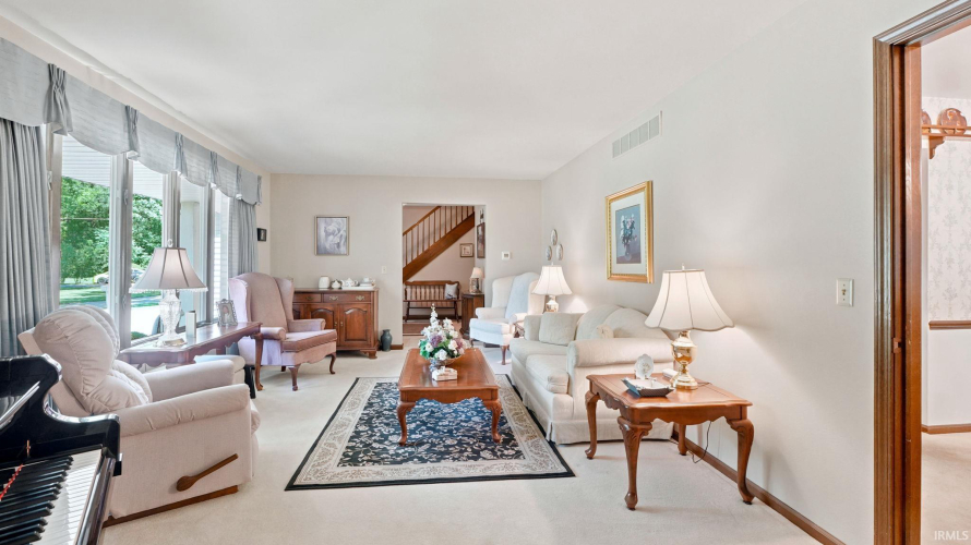 Listing Image 11
