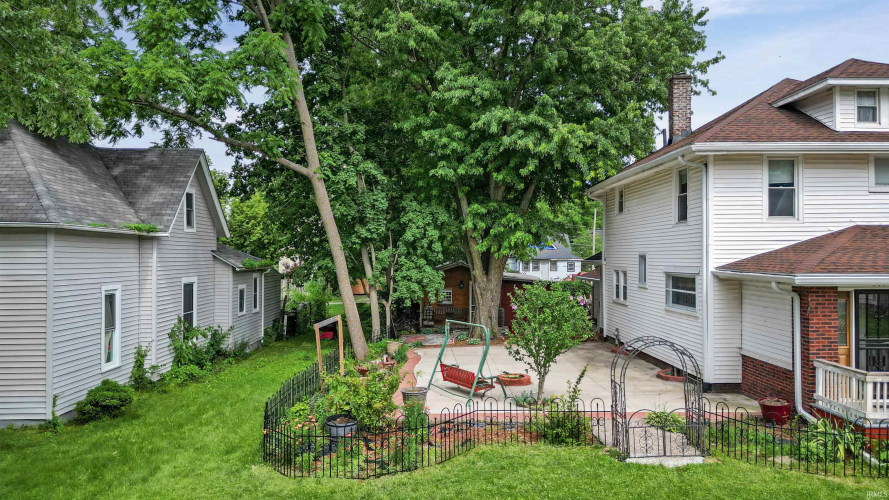 Listing Image 3