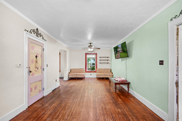 Listing Image 35