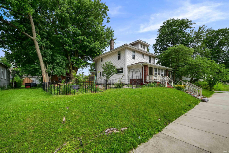 Listing Image 7