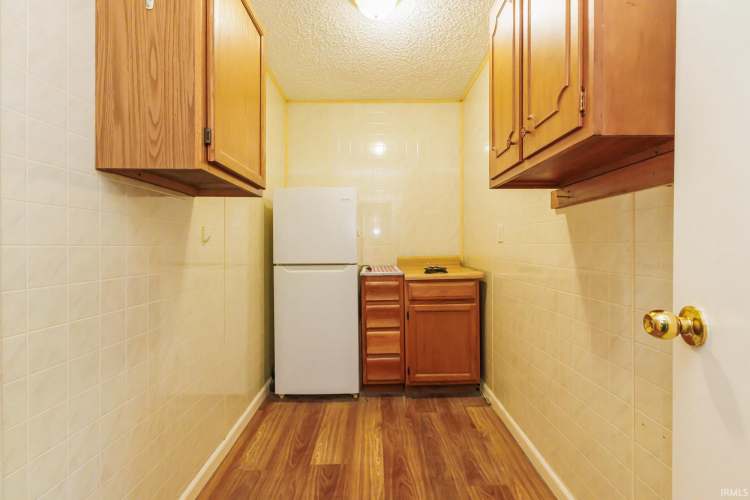 Listing Image 30