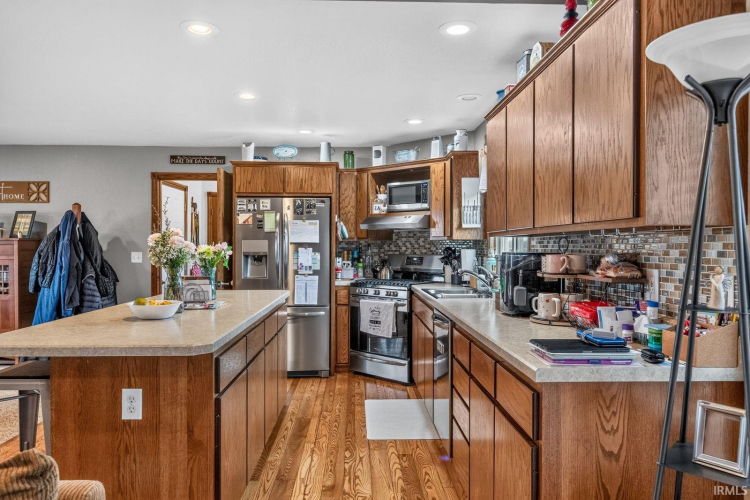 Listing Image 8