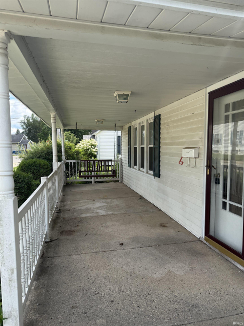 Listing Image 8