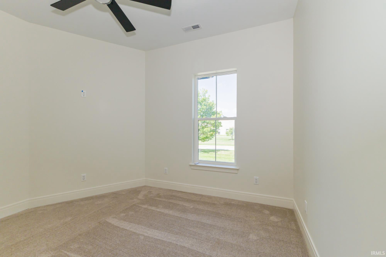 Listing Image 28