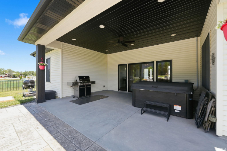 Listing Image 15