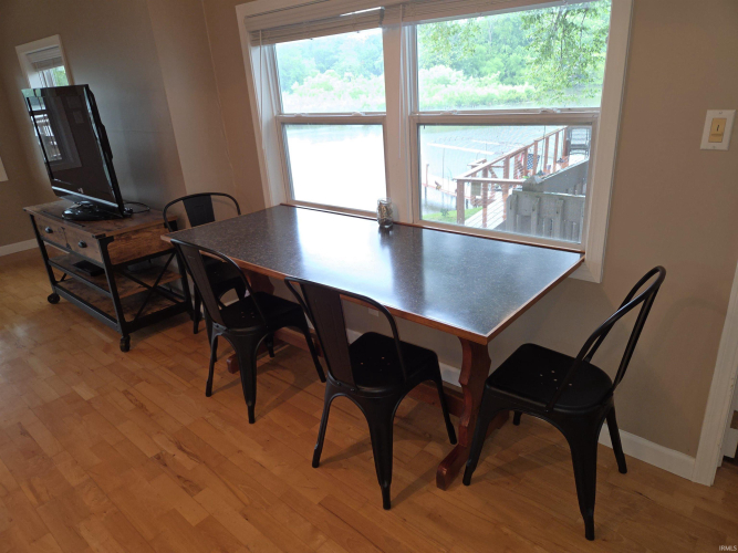 Listing Image 14