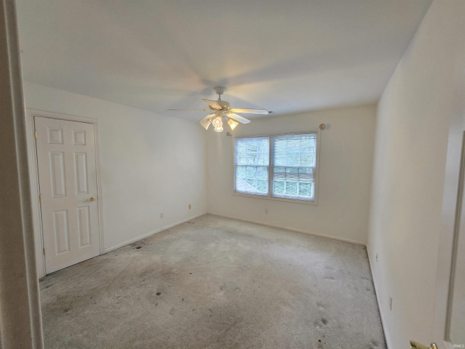 Listing Image 27