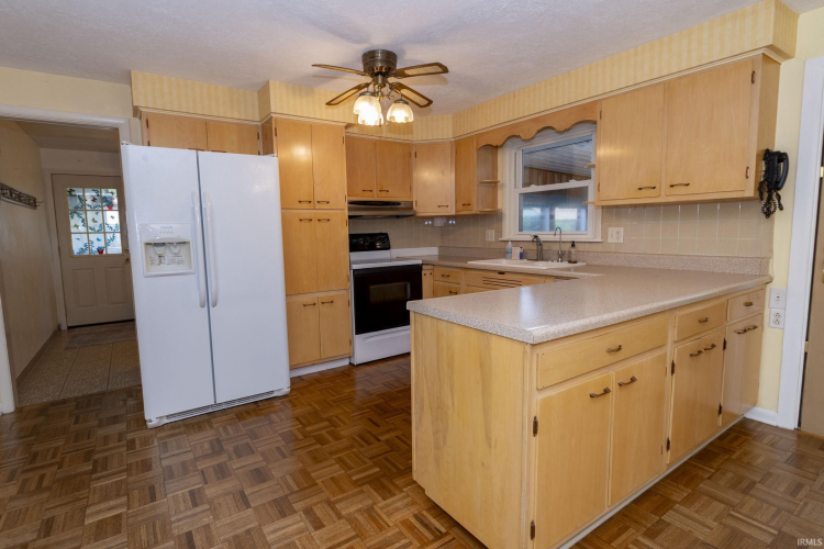 Listing Image 5