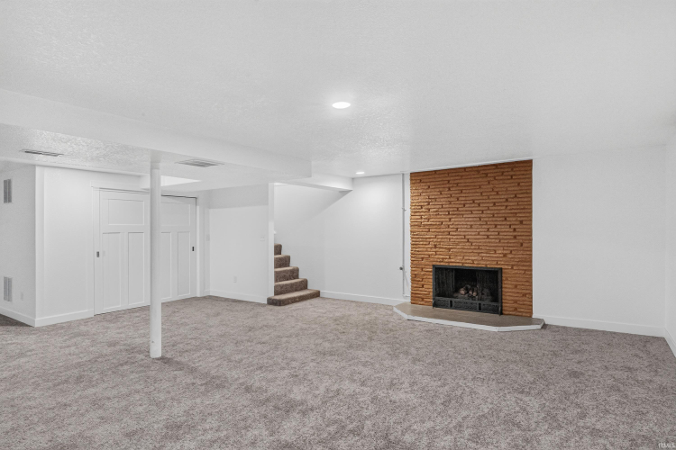 Listing Image 30