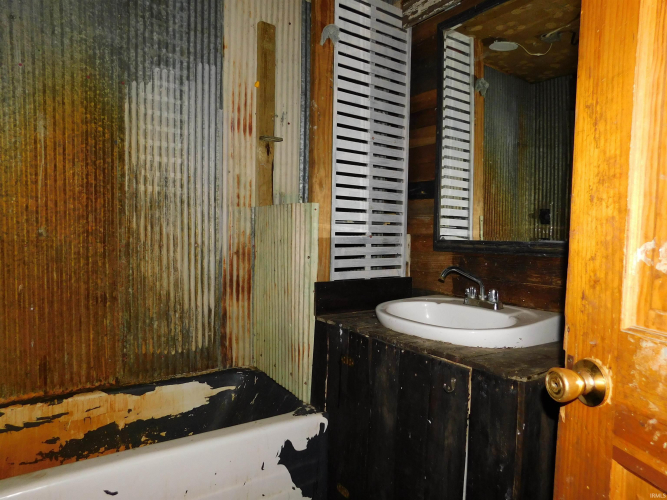 Listing Image 13
