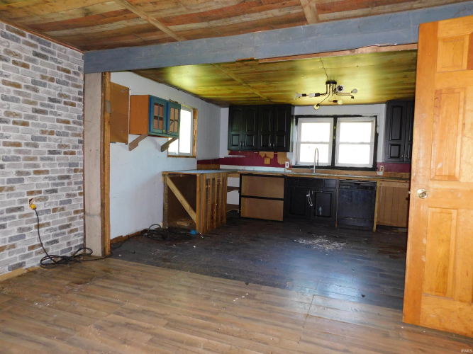 Listing Image 17