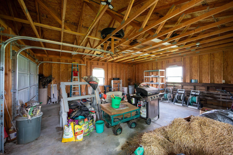 Listing Image 33