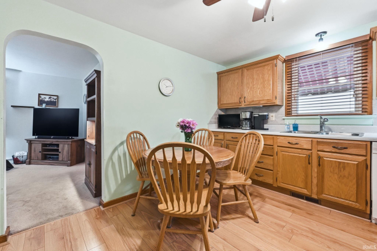 Listing Image 14