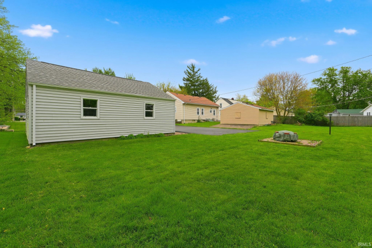 Listing Image 40