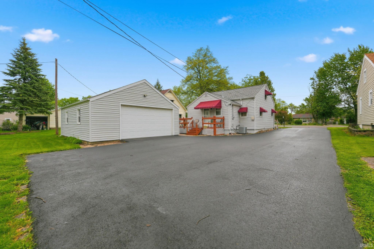 Listing Image 43
