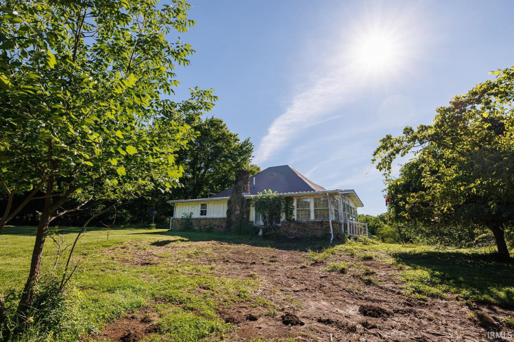 Listing Image 11