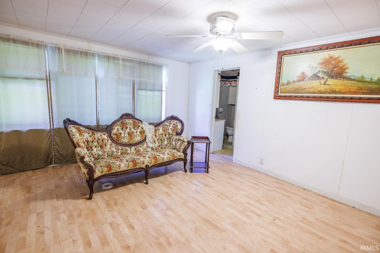 Listing Image 23