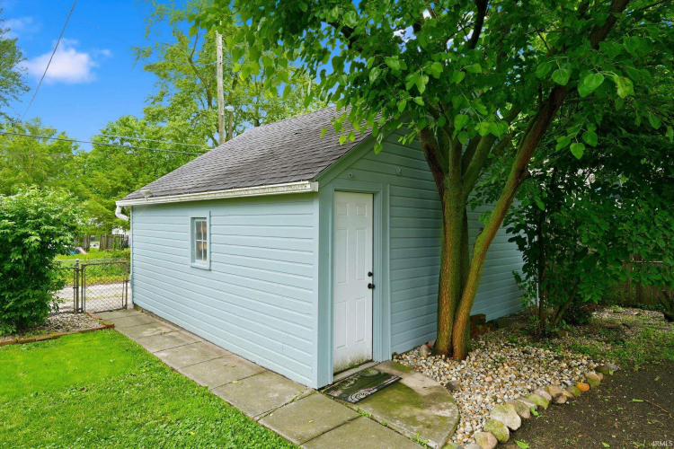 Listing Image 37