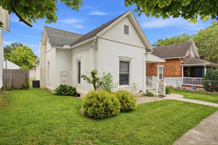 Listing Image 3