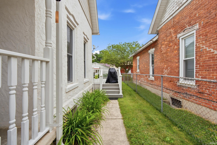Listing Image 22