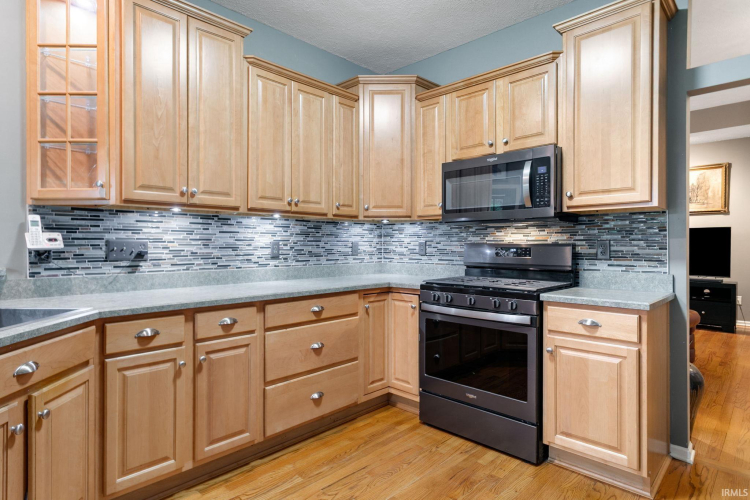 Listing Image 16