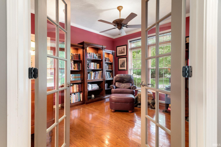 Listing Image 7
