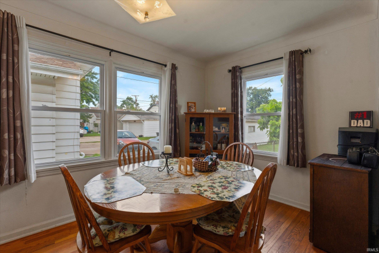 Listing Image 13