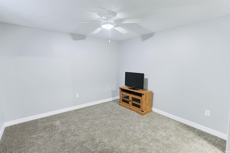 Listing Image 26