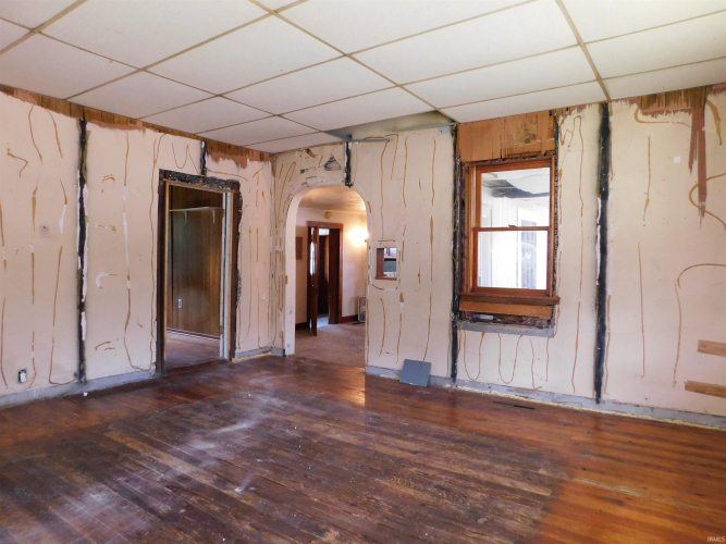 Listing Image 15
