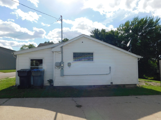 Listing Image 3