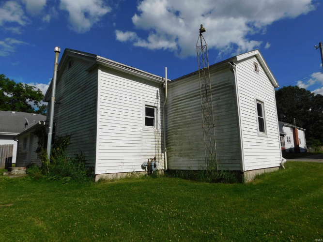 Listing Image 4