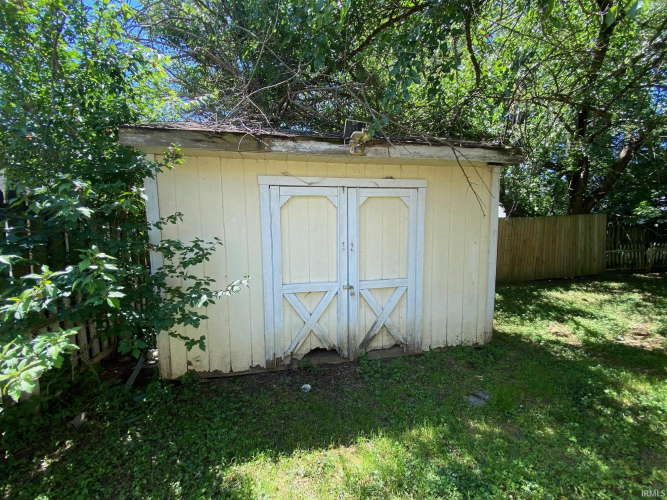 Listing Image 12