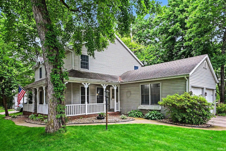 Listing Image 4
