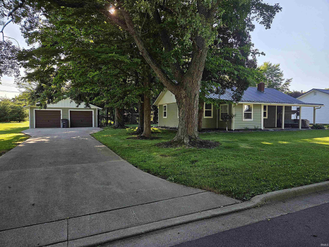 Listing Image 3