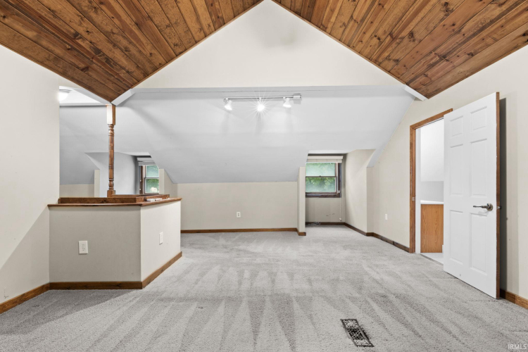 Listing Image 24