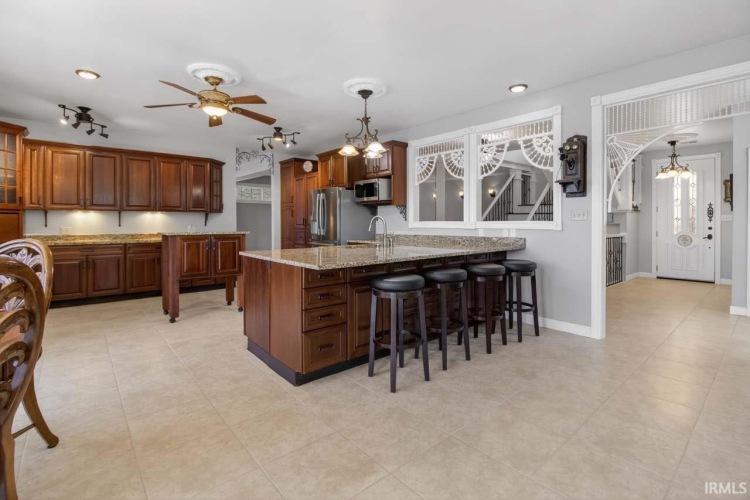 Listing Image 13