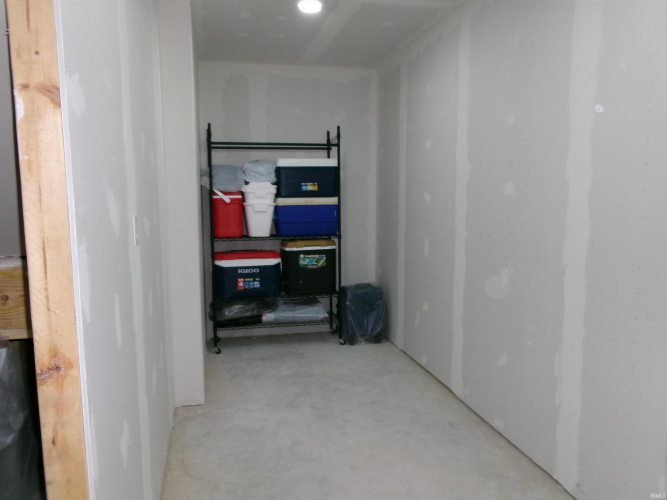 Listing Image 38