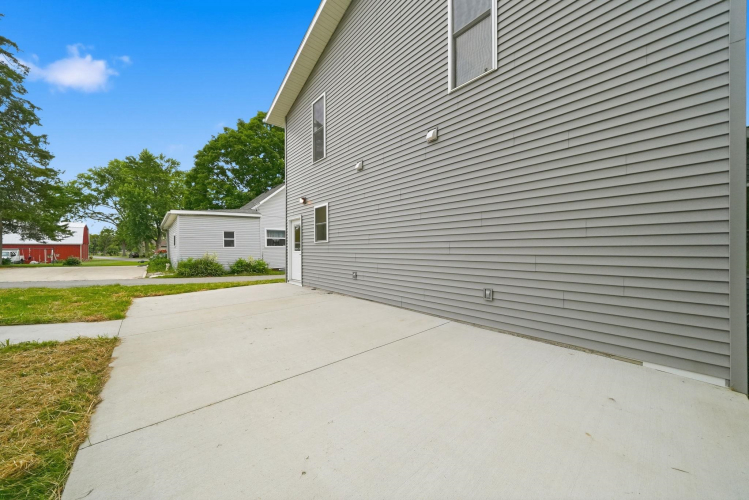 Listing Image 41