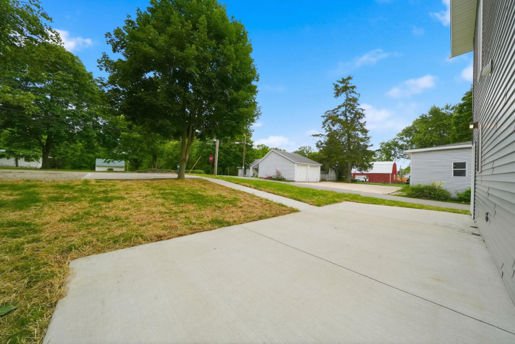 Listing Image 42