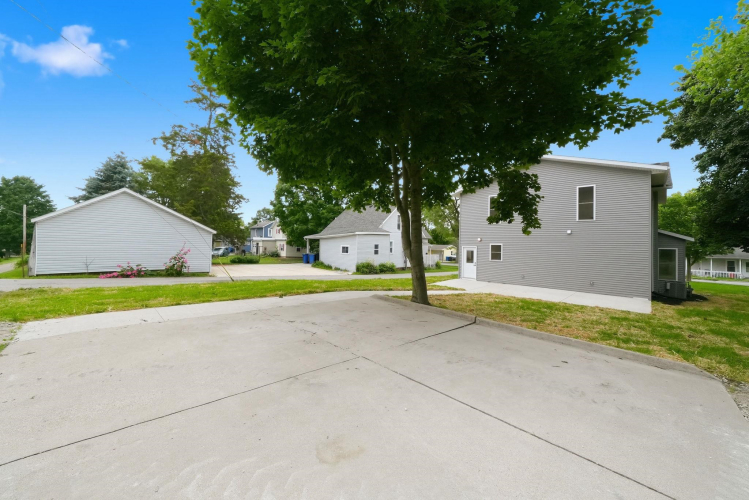 Listing Image 48