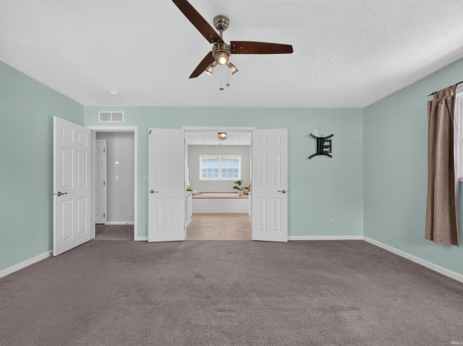 Listing Image 38