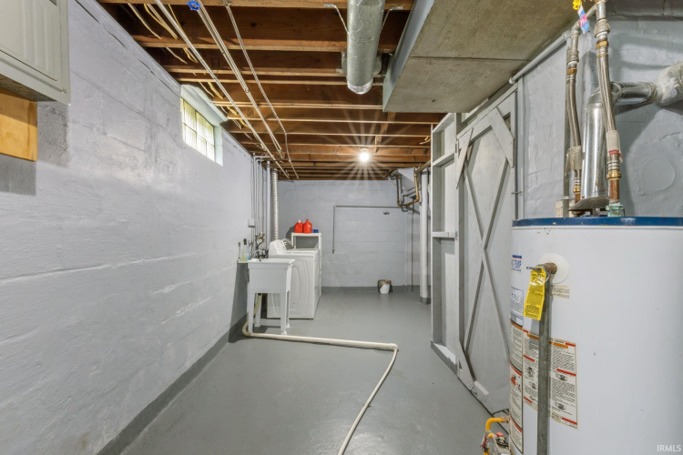 Listing Image 14