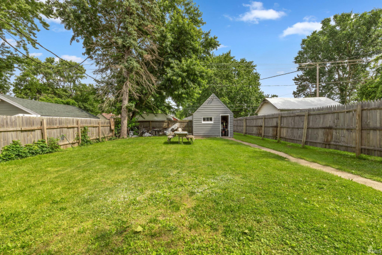 Listing Image 5