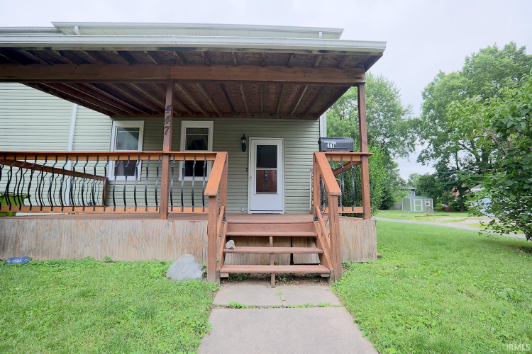 Listing Image 4