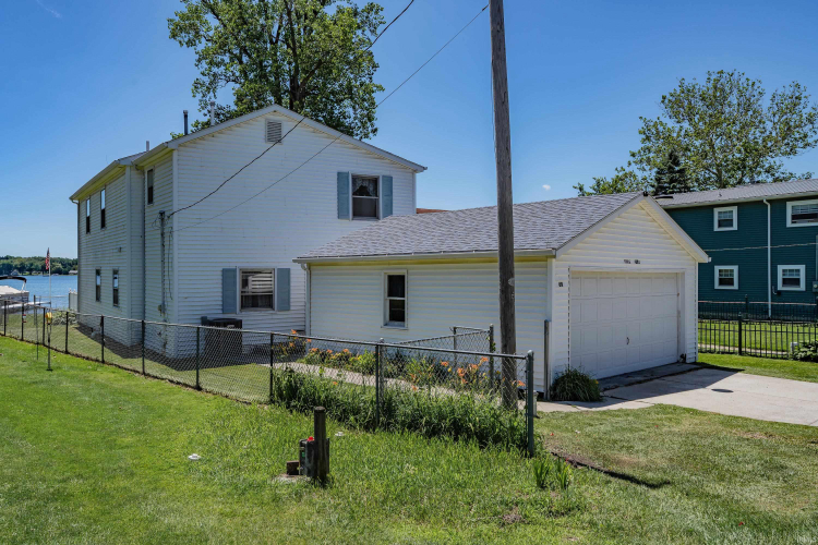 Listing Image 14
