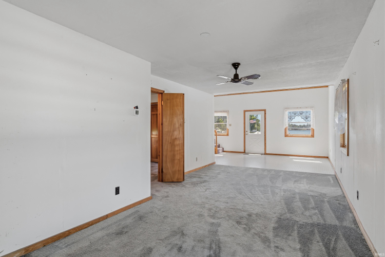 Listing Image 27