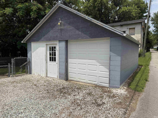 Listing Image 20